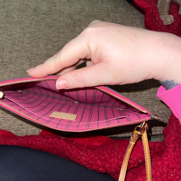 Authentic Louis Vuitton wristlet - Picture 4 of 6